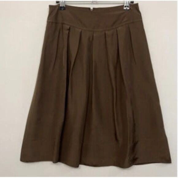 NWT Banana Republic 100% Silk Pleated Lined Brown A-line Skirt size 4 - Picture 1 of 11